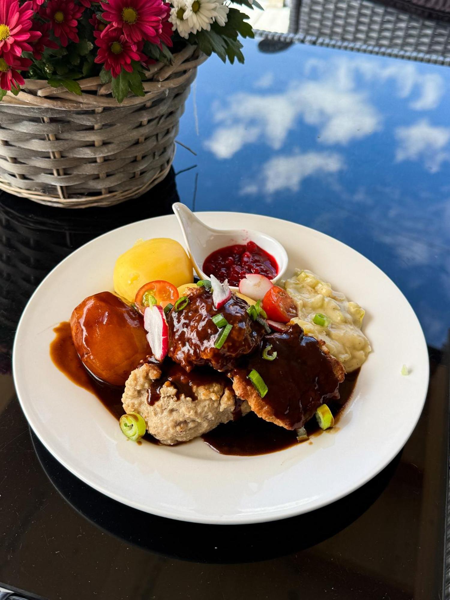Mjosvang Kafe Vang I Valdres Buitenkant foto