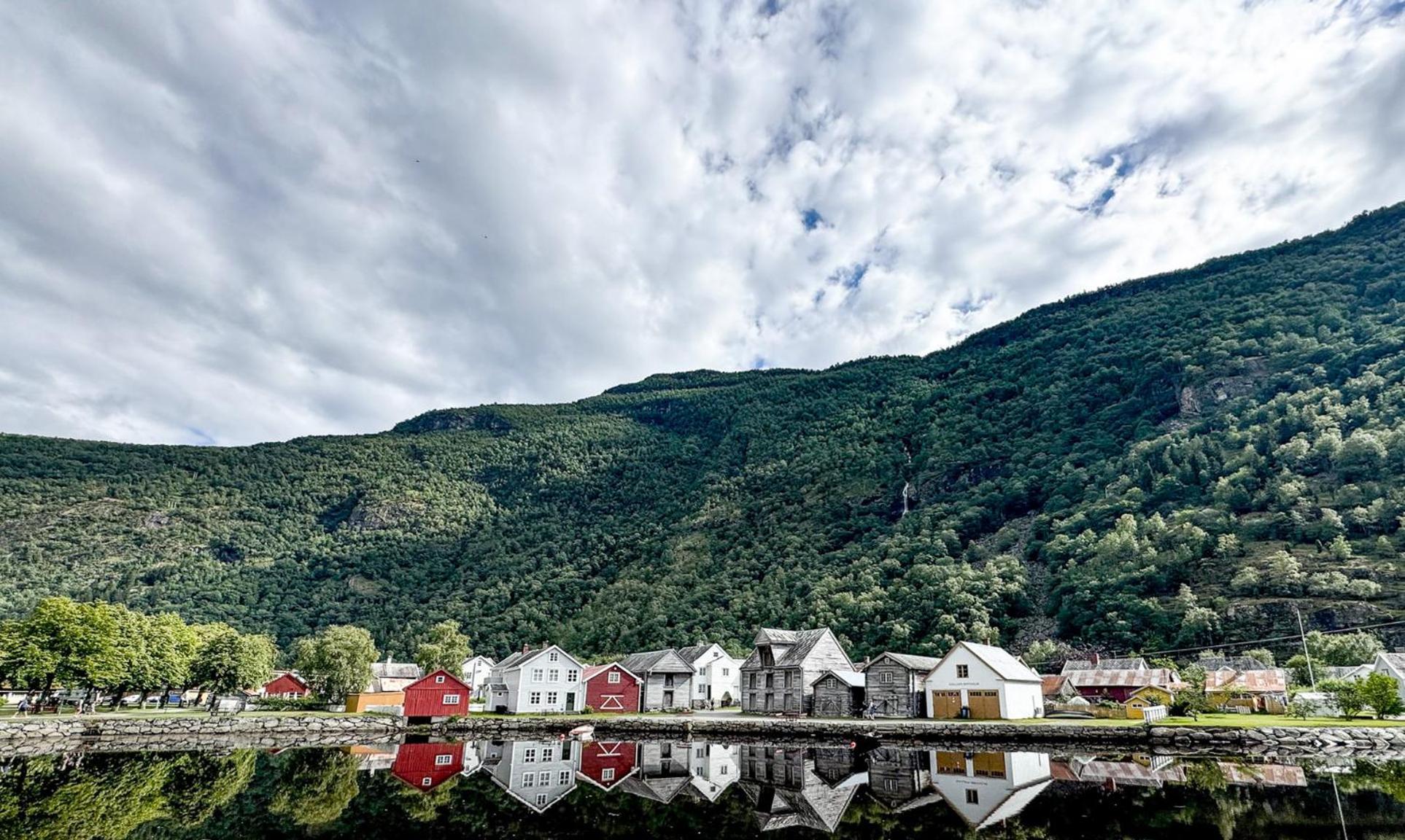 Mjosvang Kafe Vang I Valdres Buitenkant foto